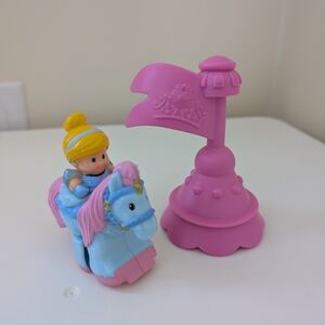 Fisher Price Little People Cinderella Disney Princess Klip Klop Horse With Flag
